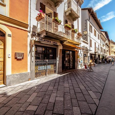 Domus Antica Aosta Hotel Luaran gambar