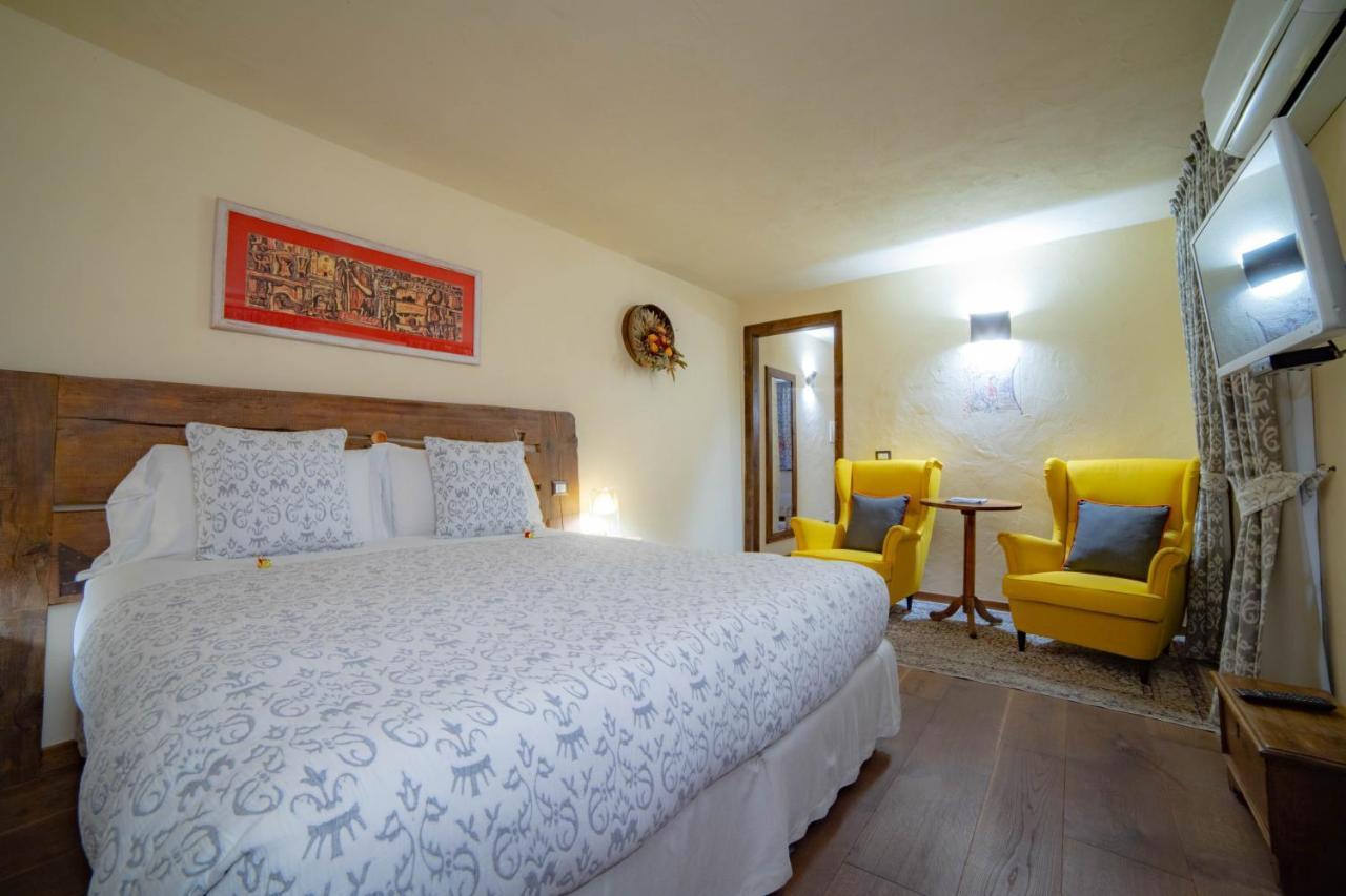 Domus Antica Aosta Hotel Luaran gambar