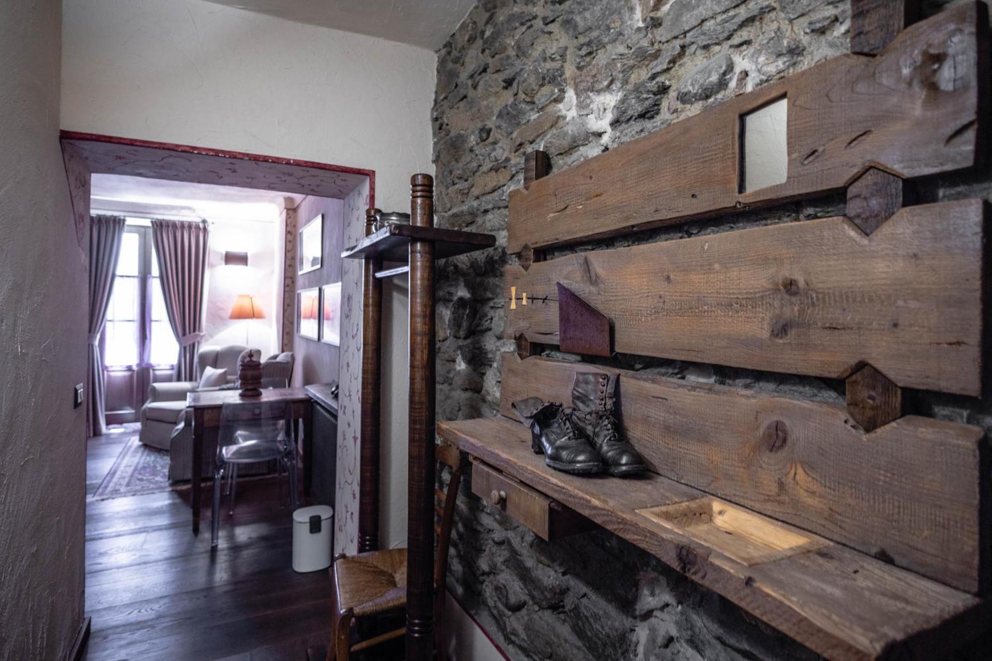 Domus Antica Aosta Hotel Luaran gambar