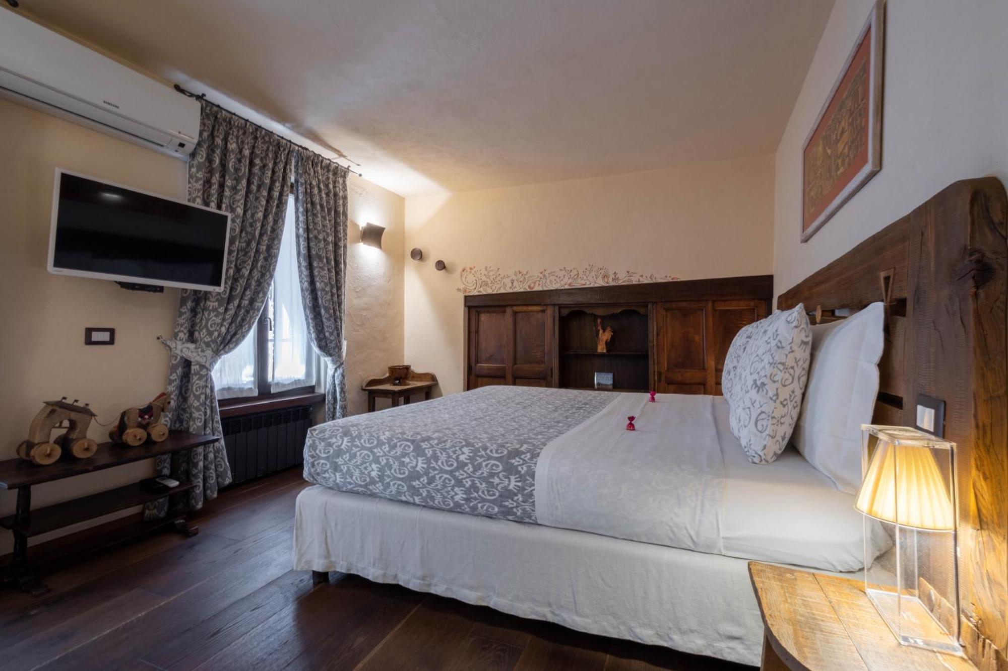 Domus Antica Aosta Hotel Luaran gambar