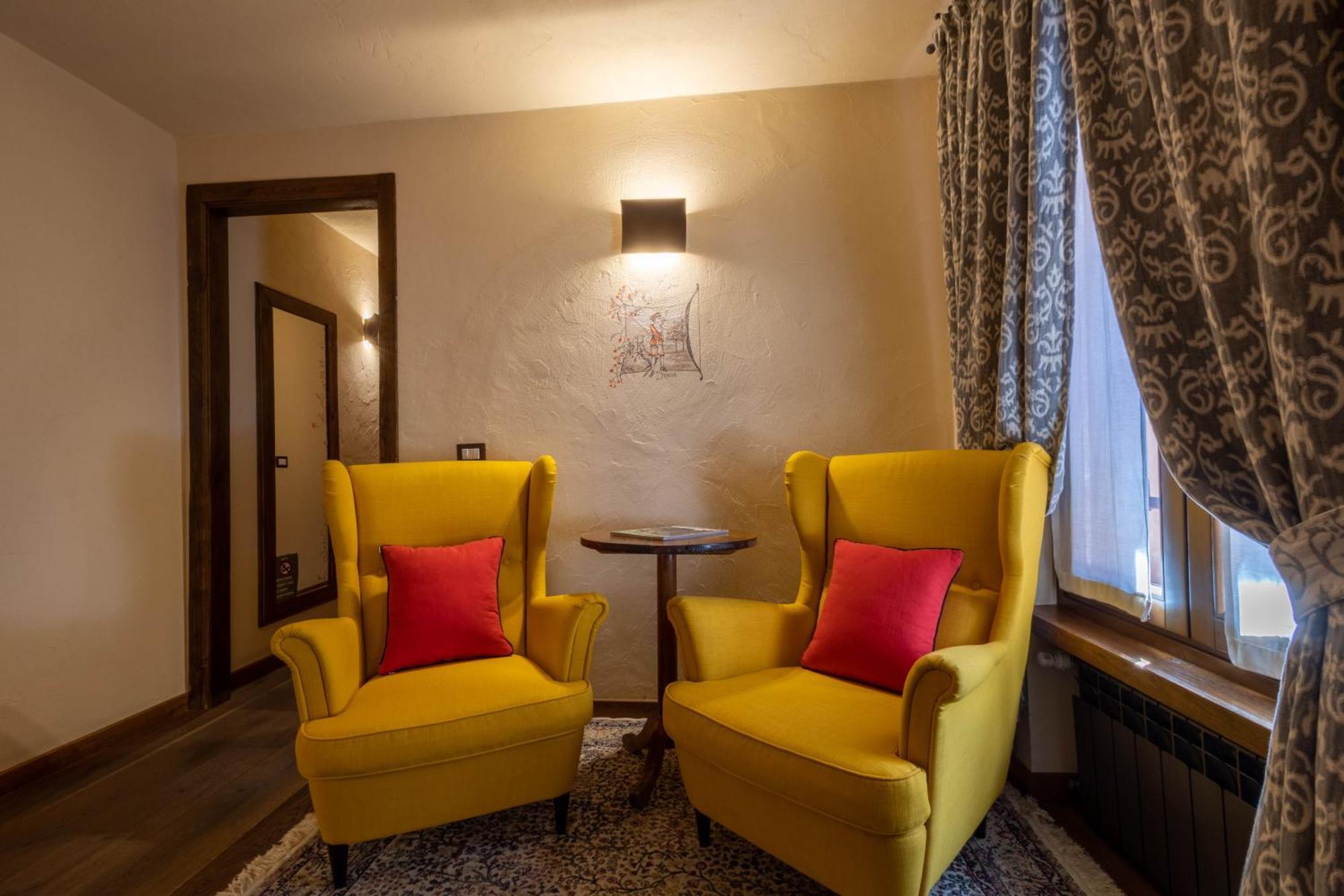 Domus Antica Aosta Hotel Luaran gambar